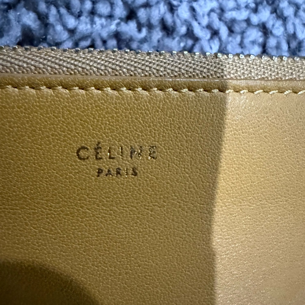 Preloved Celine Gold Leather Clutch - Picture 4 of 6